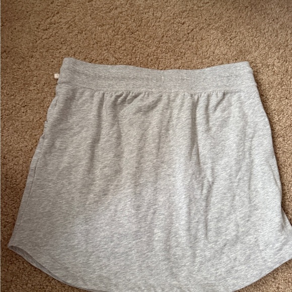 NWOT gap skirt - Picture 5 of 6